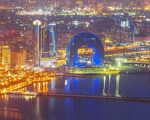 Baku Boulevard at night